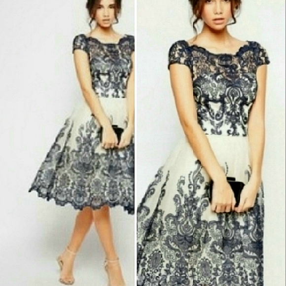 Chi Chi London Dresses & Skirts - Chi Chi London Kelsey Lace Embroidered Tulle Dress
